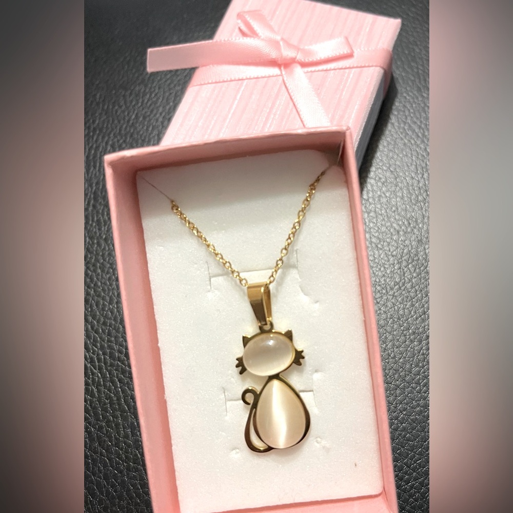 Dainty Gold Tone Cat Pendant White Moonstone Cabochon Necklace #329